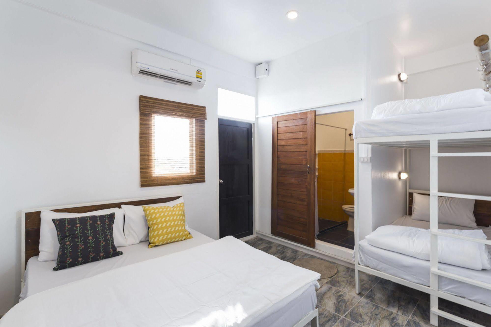 Stockhome Hostel Ayutthaya Εξωτερικό φωτογραφία